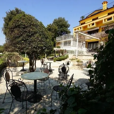In With Terrace, Air Conditioning, W-lan 81-6 Guest house