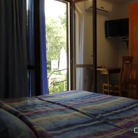 In With Terrace, Air Conditioning, W-lan 81-6 בית הארחה